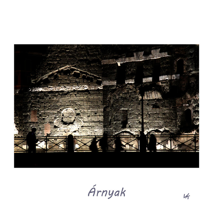 MINIK - Árnyak 12.000 Ft